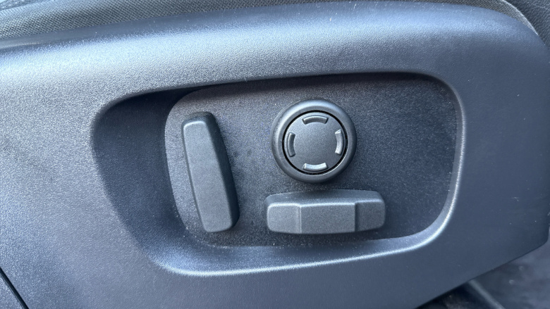 Land Rover Range Rover Evoque 1.5 P300e R-Dynamic SE 5dr Auto Hatchback